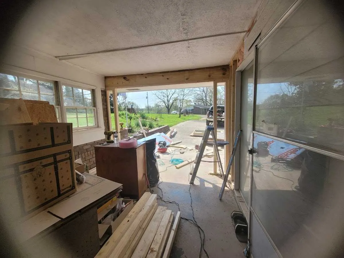 Air movers and dehumidifier for Water Mitigation Services in Paducah